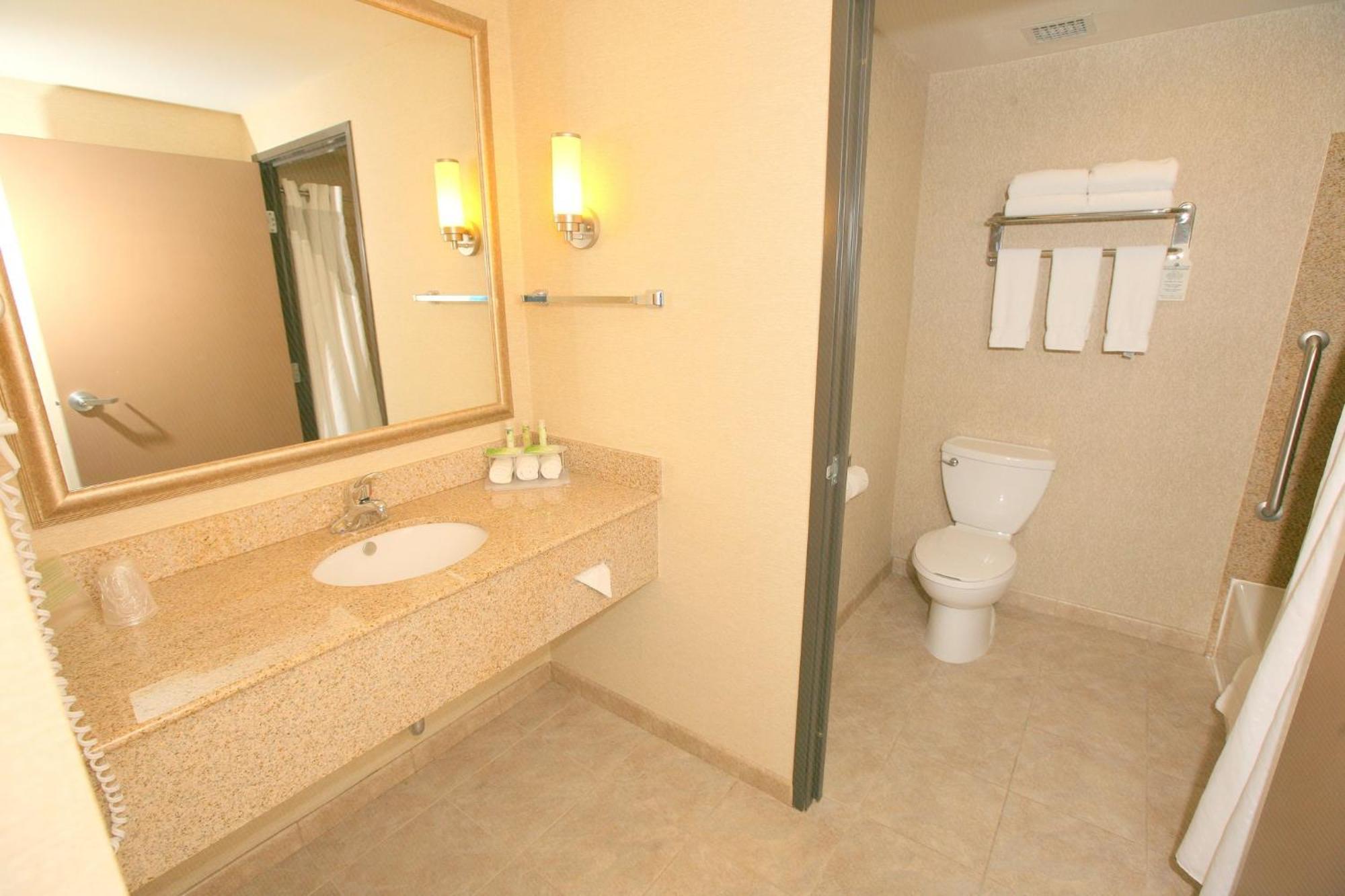 Holiday Inn Express San Diego South - Chula Vista By Ihg Bagian luar foto