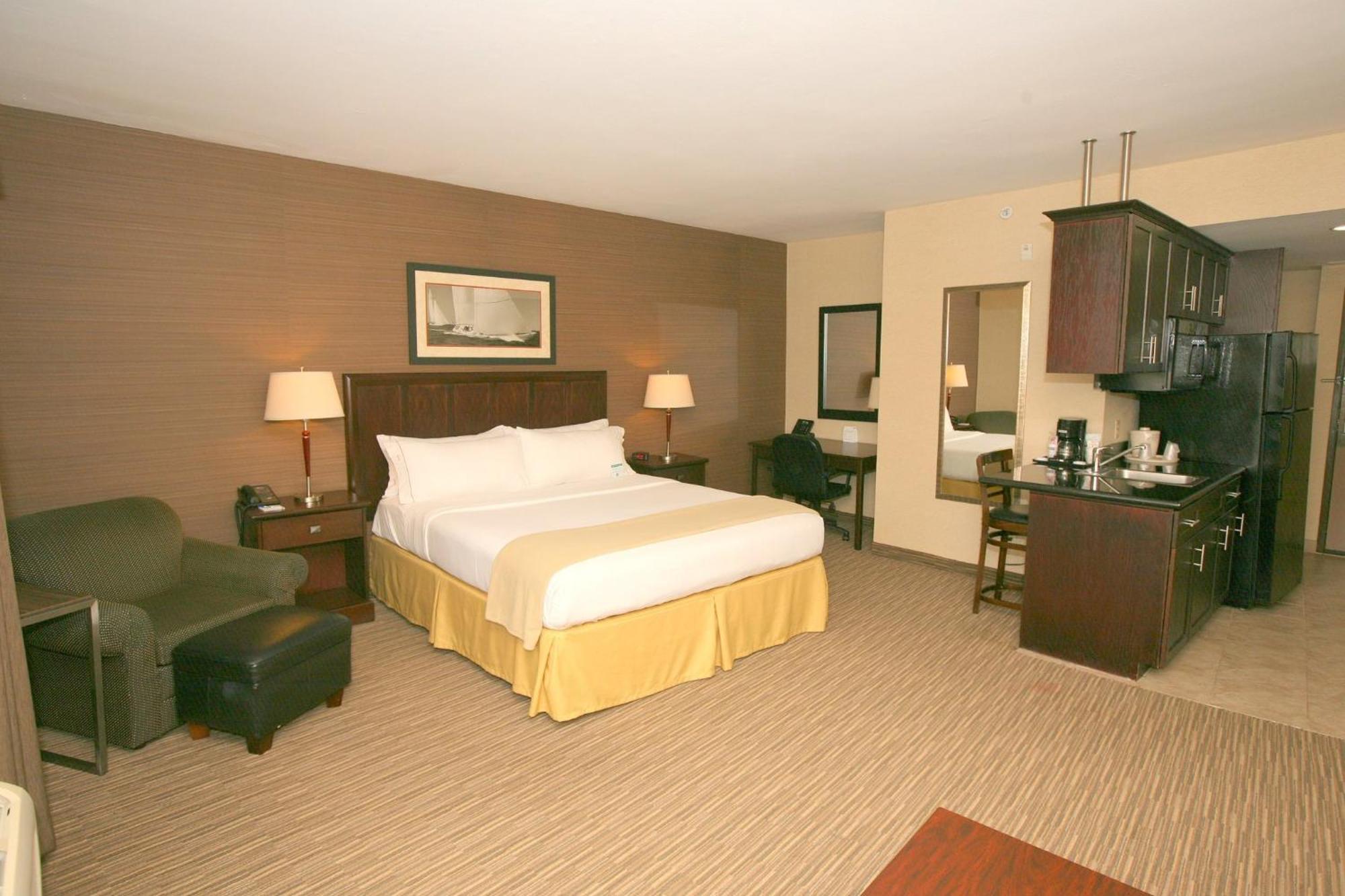 Holiday Inn Express San Diego South - Chula Vista By Ihg Bagian luar foto