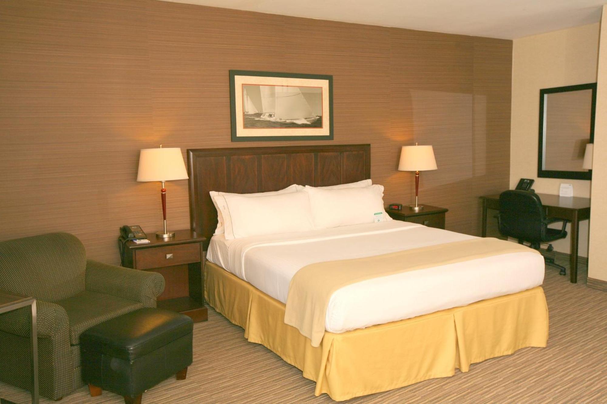 Holiday Inn Express San Diego South - Chula Vista By Ihg Bagian luar foto